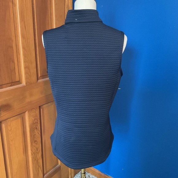 Lady Hagen Navy Blue Vest. Textured Material. Size Medium - Picture 3 of 6